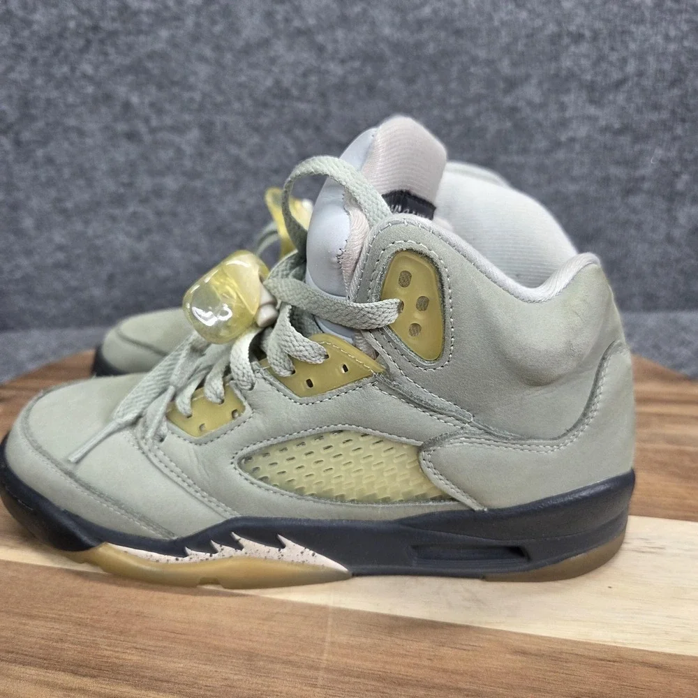 Nike Air Jordan 5 Retro Shoes Youth Size 5Y Jade Horizon Desert Sand 440888-300‎